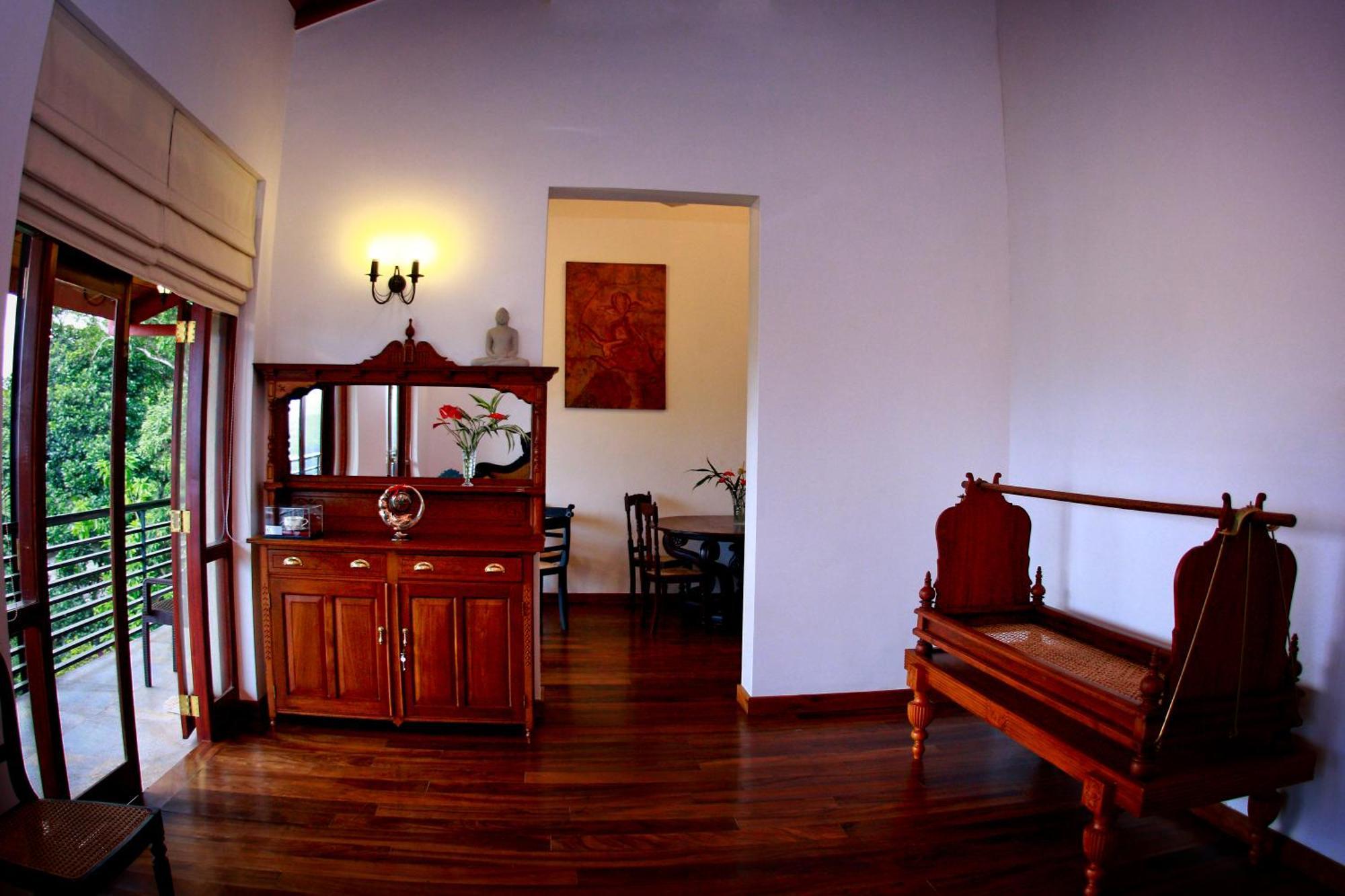 Cirute' Talwatte, Kandy Luaran gambar