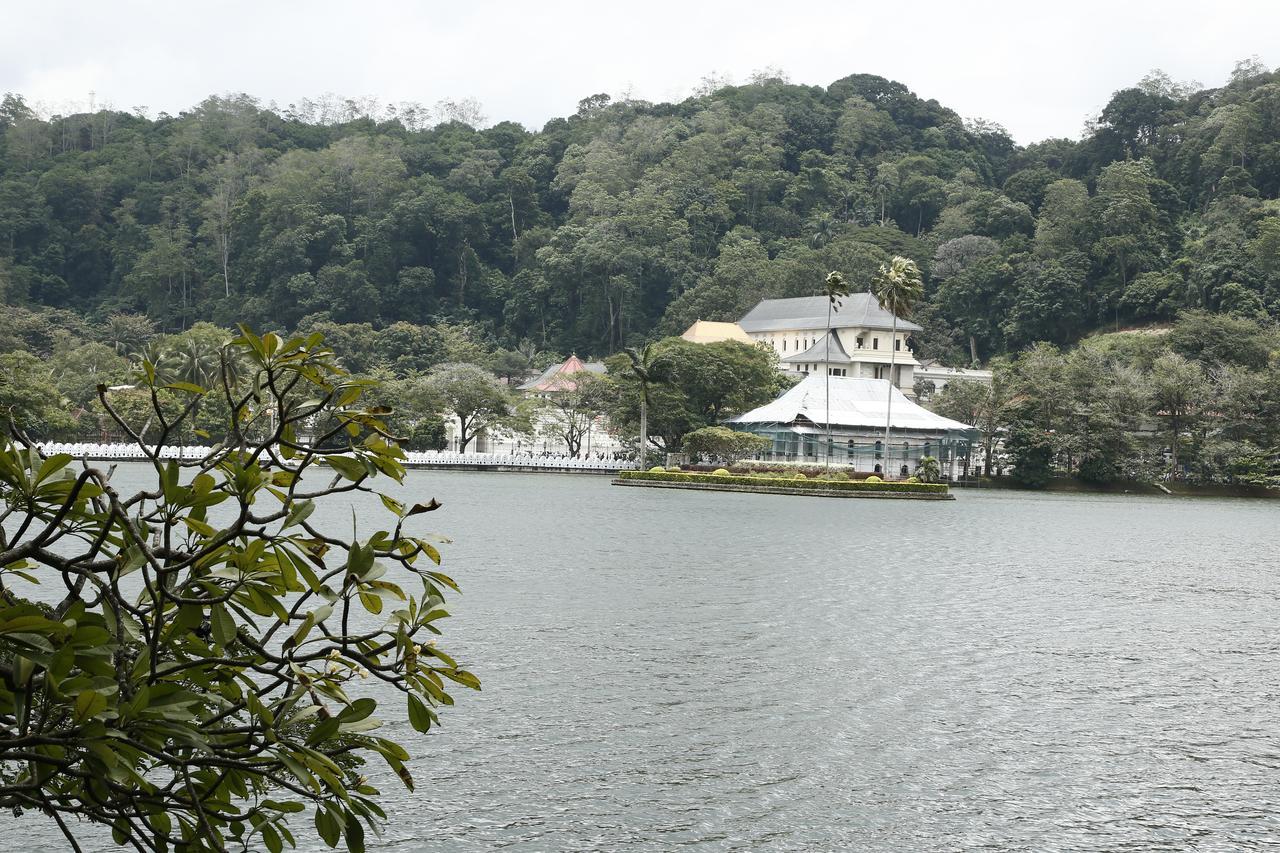 Cirute' Talwatte, Kandy Luaran gambar